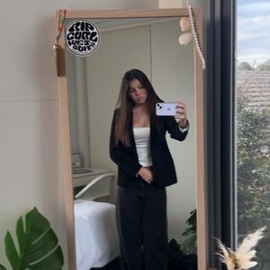 Meet your Posher, Macy